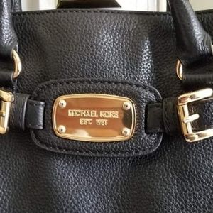Michael Kors Pebbled leather purse